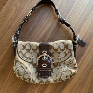 Small coach handbag